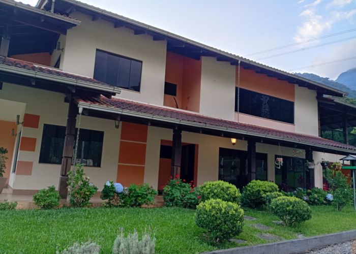 Clínica para Adictos em Schroeder, SC: Como Encontrar Tratamento e Construir um Novo Caminho de Recuperação